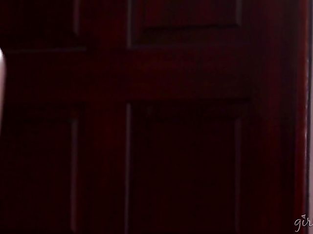 Hairy lesbians Jenna Sativa and Chloe Cherry go wild