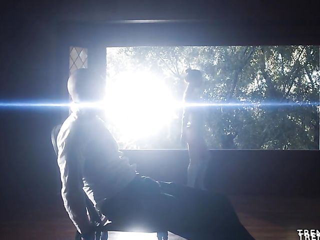 Flexible girl Alina Lopez seduces a guy