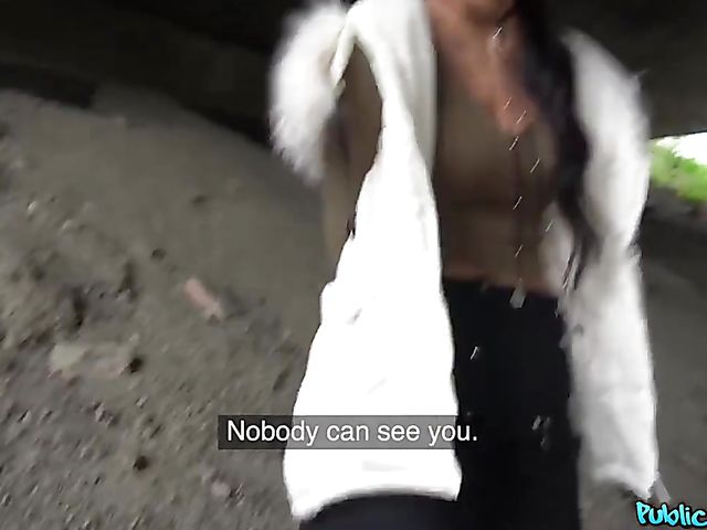 Public sex for cash with slutty student Darcia Lee