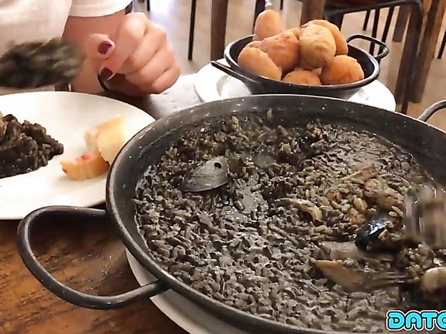 First date fuck with an asian hottie