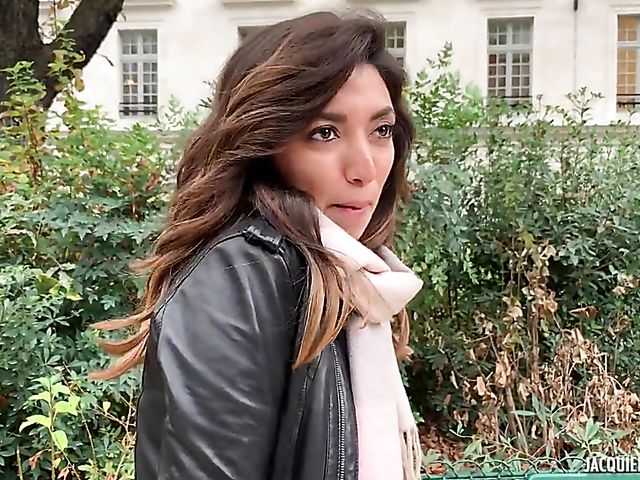 Mexican anal hottie Frida gets pounded