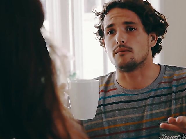 Bosomy mature mom Syren De Mer fucks a boy