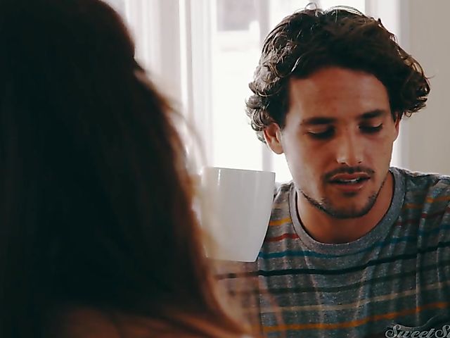 Bosomy mature mom Syren De Mer fucks a boy