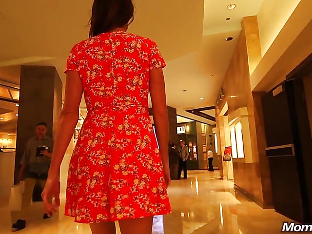 Sofie Marie - Mom threesome in the hotel room