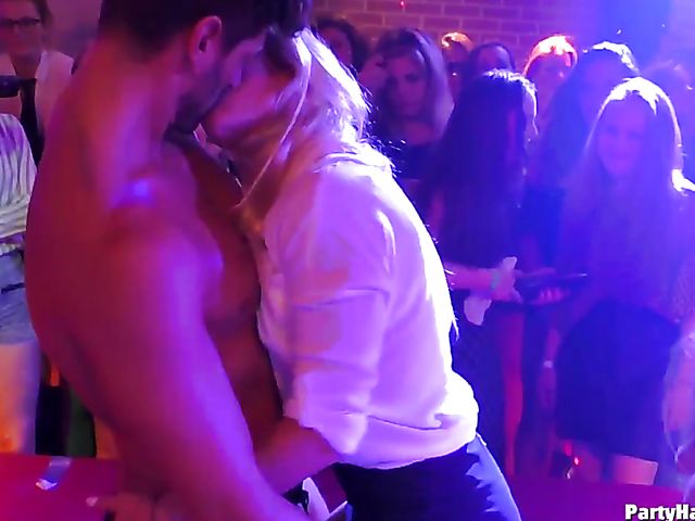 Club orgy with drunk ladies is about to start