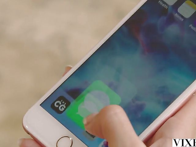 Sexy brunette Kissa Sins gets dicked down after sybian