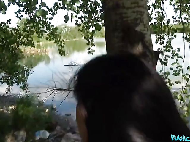 Akasha Coliun gets cash for sex in the outdoors