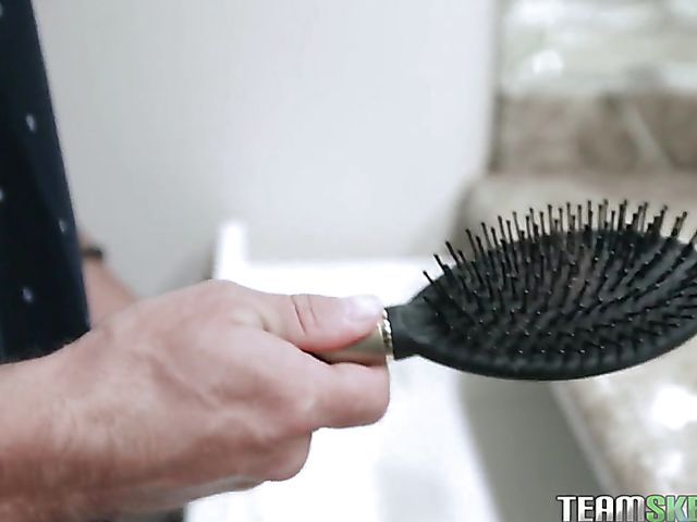 Tatted up big tits girl Nora Ivy offers her cunt to a guy