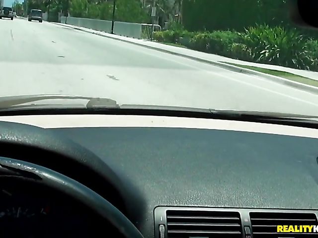 Street sex with curvy hottie Jessica