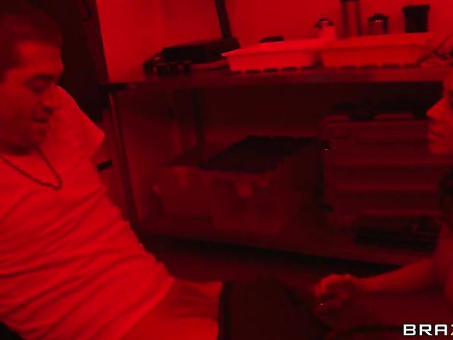 Darkroom fuck with huge tit MILF Ariella Ferrera