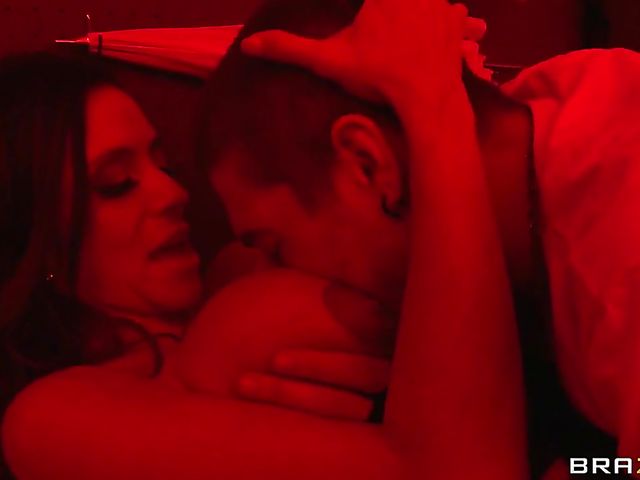 Darkroom fuck with huge tit MILF Ariella Ferrera