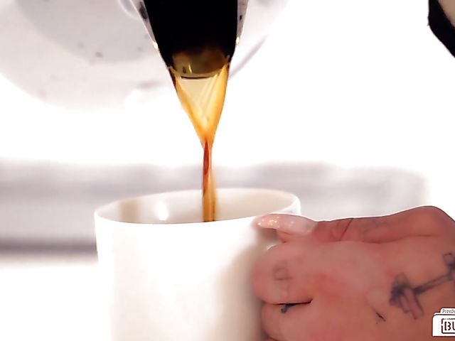 Pierced nipple blonde Sandy seduces the cleaner