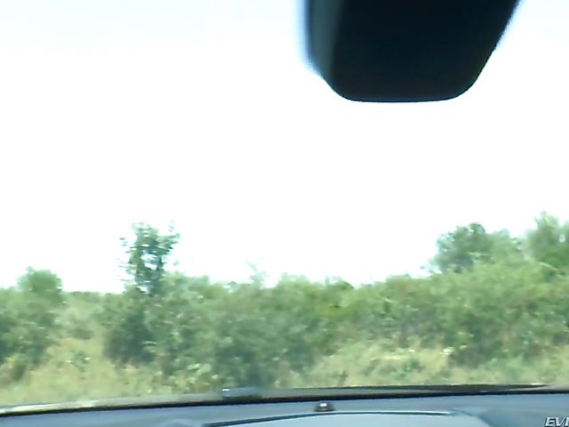 Anal outdoors with MILF hooker Kayla Green