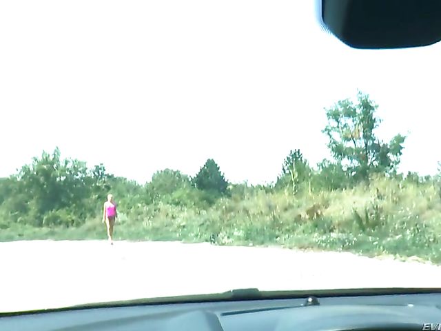 Anal outdoors with MILF hooker Kayla Green