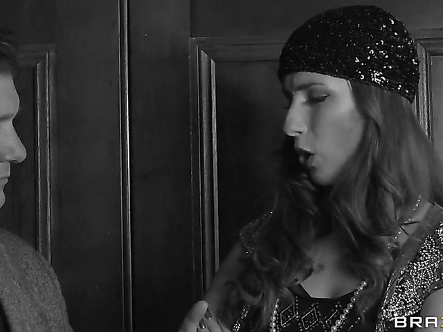 Big cock and big cumshot for Paige Turnah