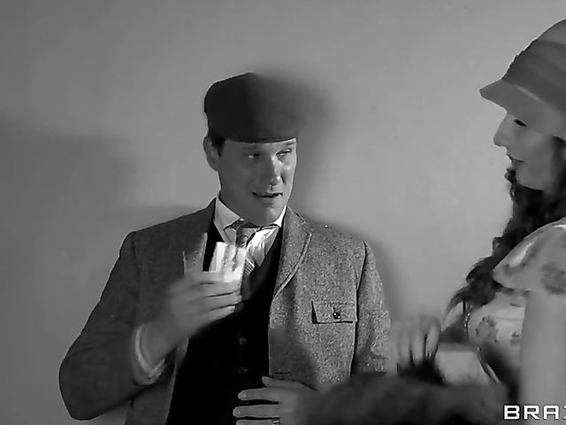 Big cock and big cumshot for Paige Turnah