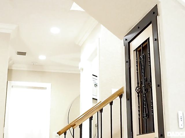 Sofie Reyez - Stepdaughter POV with her lucky stepdad