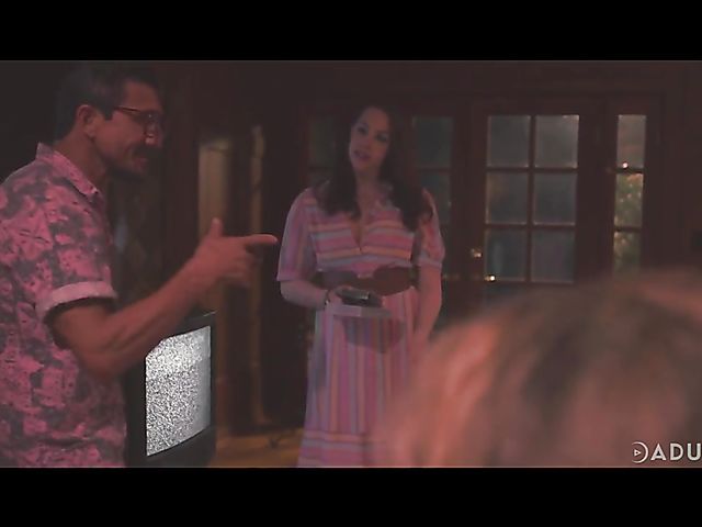 Lesbian twins go wild with skanky Kristen Scott