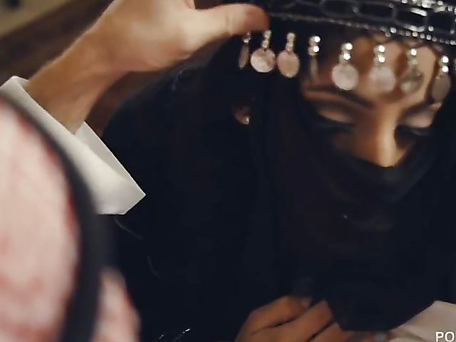 Pakistani porn with disobedient Nadia Ali