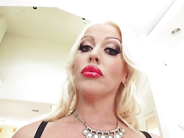 Monster tits MILF Alura Jenson with her vibrator