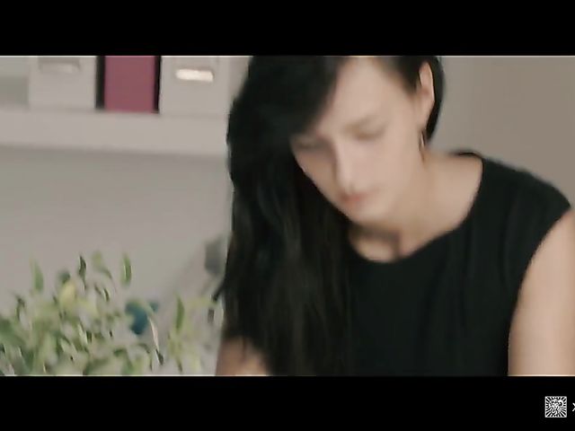 Lee Anne - Masked blowjob and passionate pussy hammering