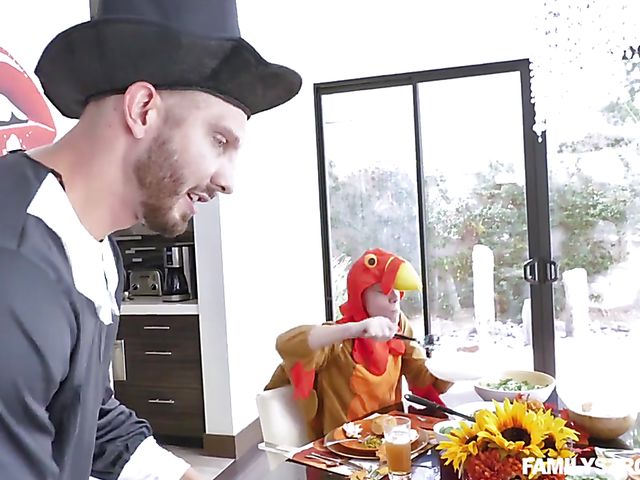 Thanksgiving family orgy with Brooklyn Chase and Rosalyn Sphinx