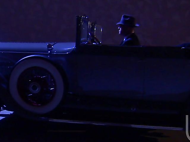 Sexy brunette Kirsten Price shows her best skills