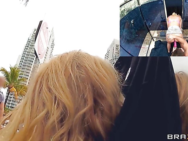 Public sex in the downtown with Alexis Monroe