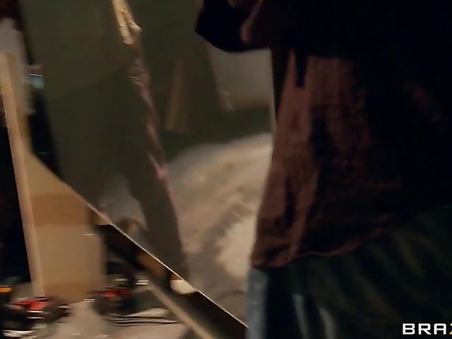 Public sex in the downtown with Alexis Monroe