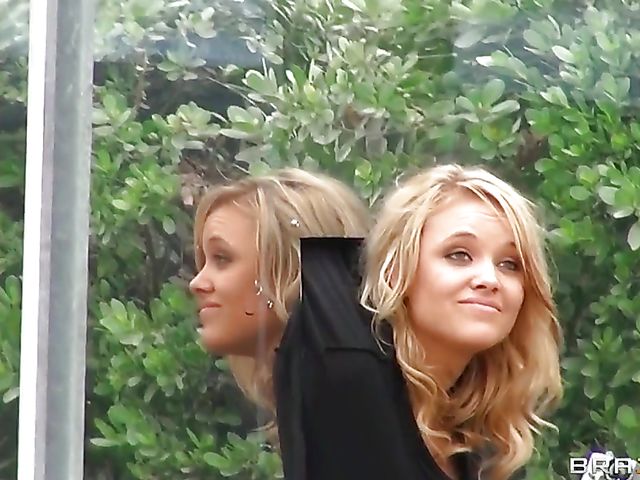 Public sex in the downtown with Alexis Monroe