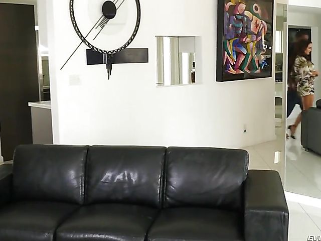 MILF Lisa Ann DP with two hot black guys