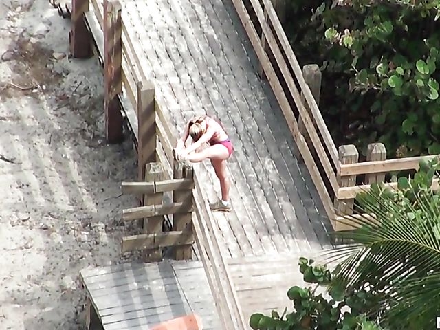 Sporty hot girl Shelby Paige gets picked up on the beach