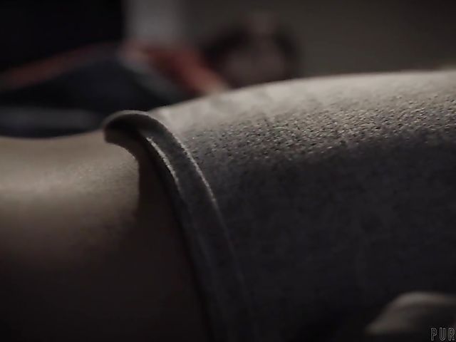 Teen girls Jaye Summers and Emily Willis share a hard dick