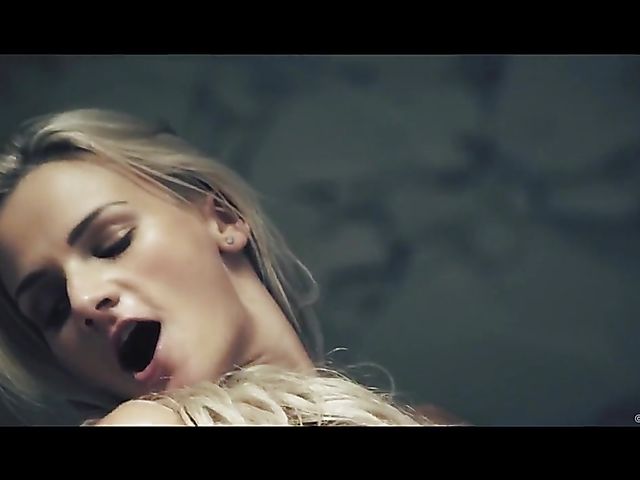 Massage sex with wet and hot Katy Sky