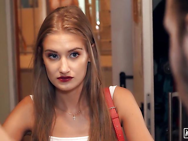 Hot girl Tiffany Tatum gets down and nasty in a hostel