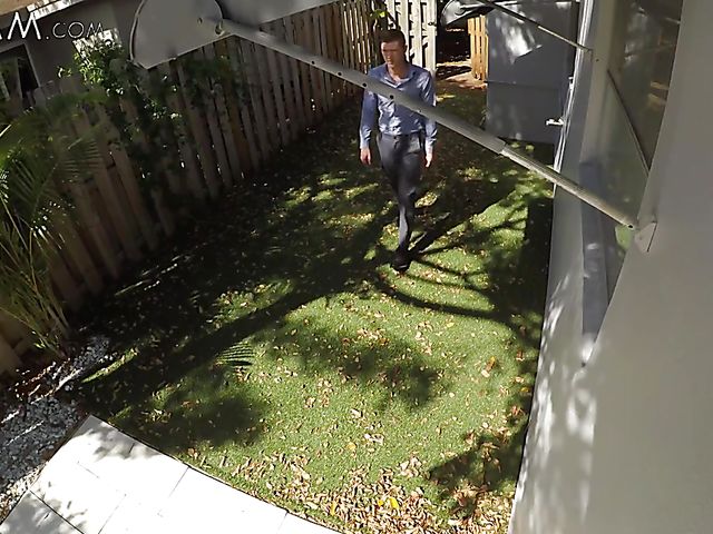 Melody Marks - Step sister facial in the dining room