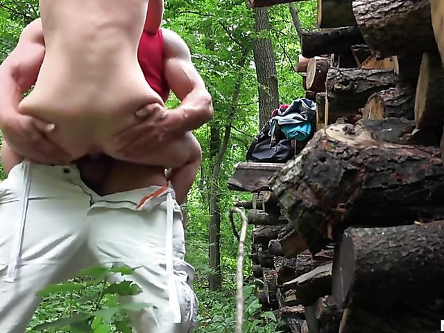 Sex for money in the woods with Zazie Skymm