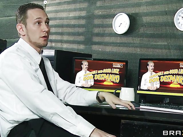 Johnny Sins can't miss Eva Notty's humongous tits 