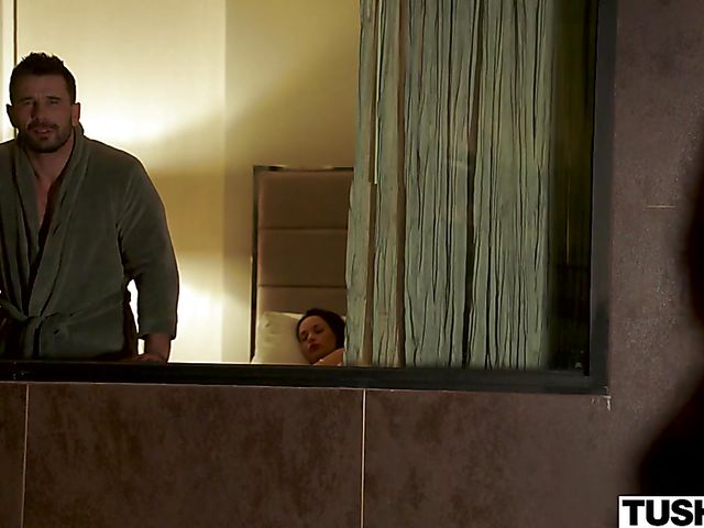 Ella Hughes - Redhead anal with Manuel Ferrara