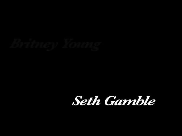 All natural brunette Gracie Glam gets horny in the evening