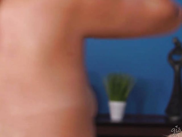 Lesbian tit sucking, lactating and scissoring Zoey Foxx and Aali Kali