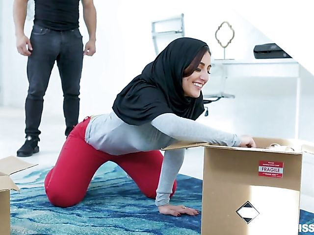 Hijab sex with slutty arab babe Jezebeth