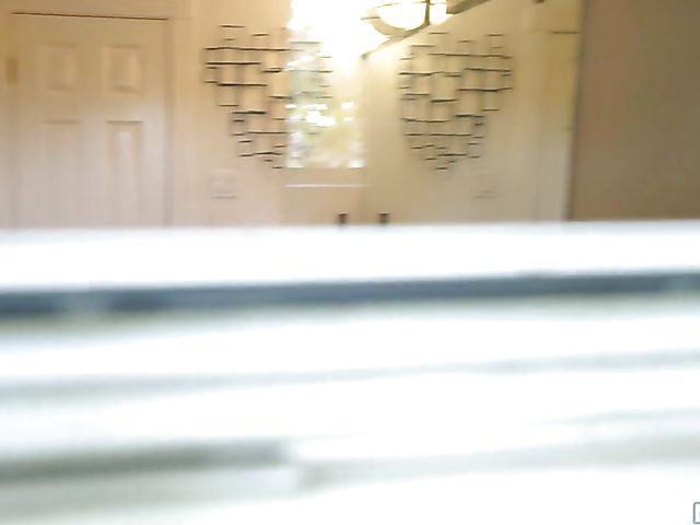 Petite latina Venus Valkyrie gets nailed by her neighbor