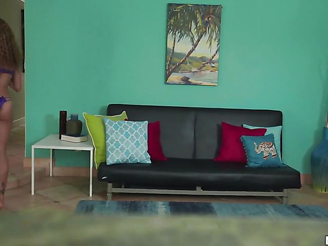 Petite latina Venus Valkyrie gets nailed by her neighbor