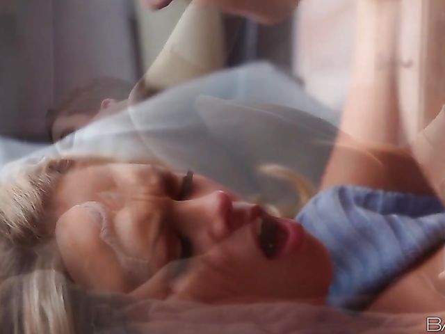 Erotica sex with busty babe Katie Kox in the morning