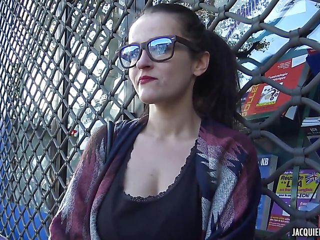 Glasses anal with 28-year-old slut Mia