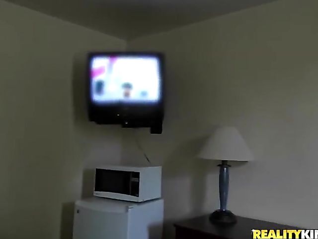 Blonde slut Lexi Jaxson is an easy one