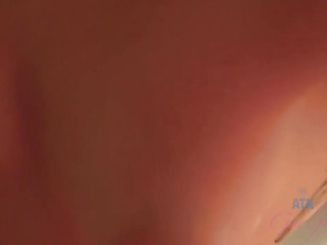 Sex and footjob POV with cute GF Rosalyn Sphinx