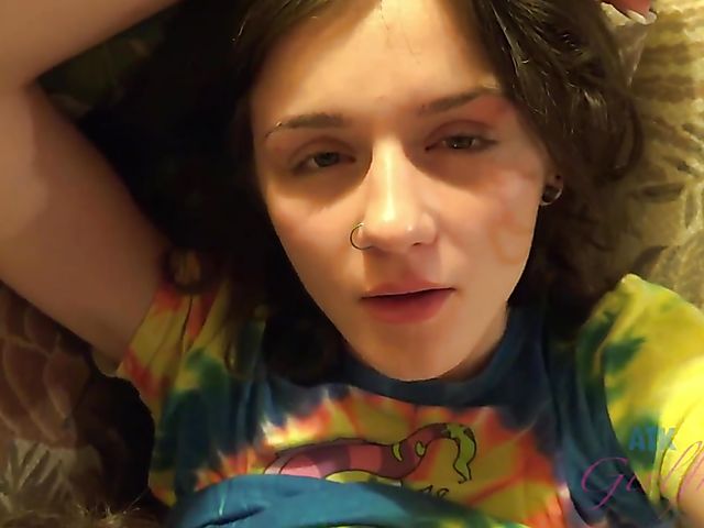 Sex and footjob POV with cute GF Rosalyn Sphinx