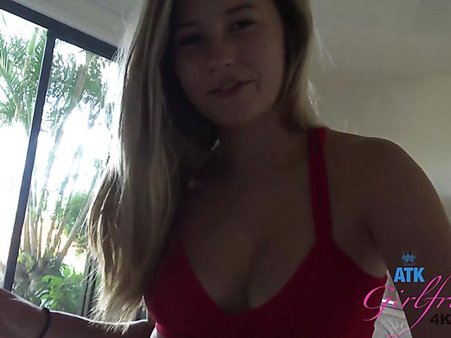 Carolina Sweets - Girlfriend feet fucked from your point of view 